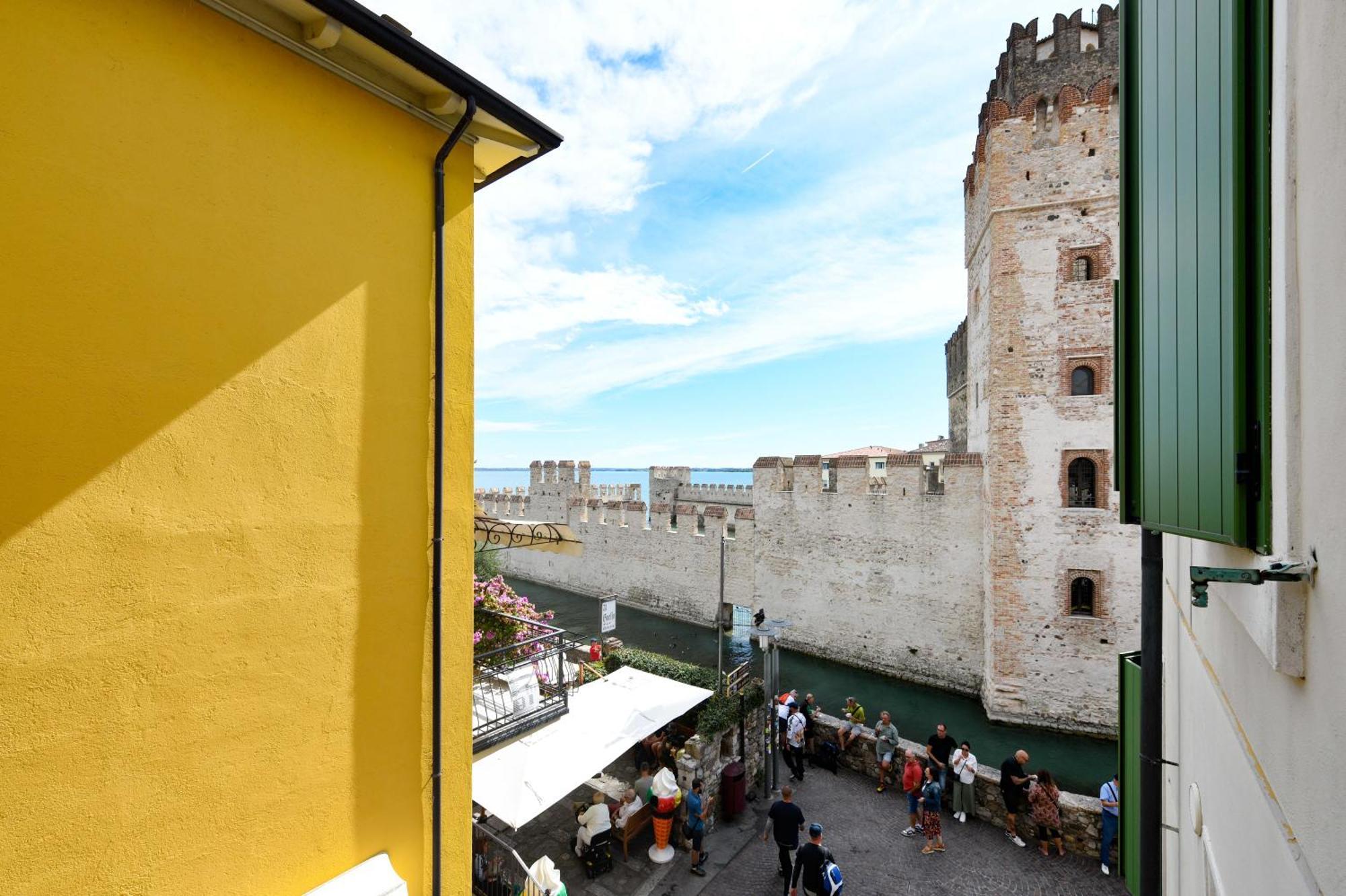 Locanda Carolina Valerio Catullo Sirmione Exterior photo